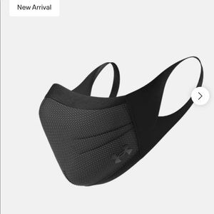 NWT Under Armour face mask
